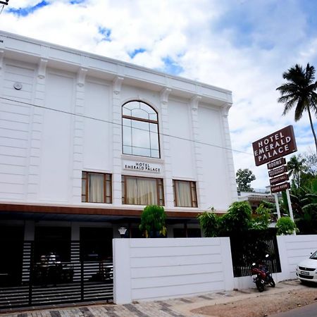 Hotel Emerald Palace Kottiyam Exteriér fotografie